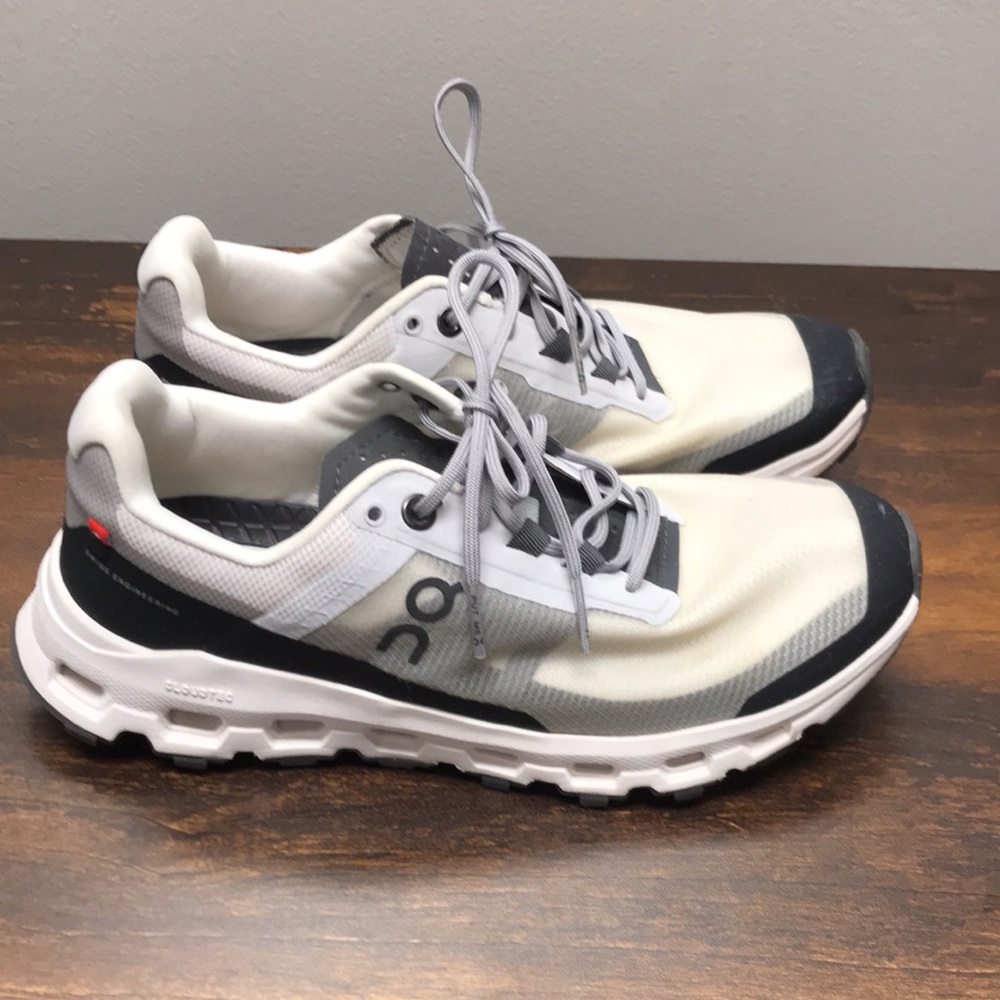 On Running Women's White and Gray Trail Running Shoes - Picture 2 of 11